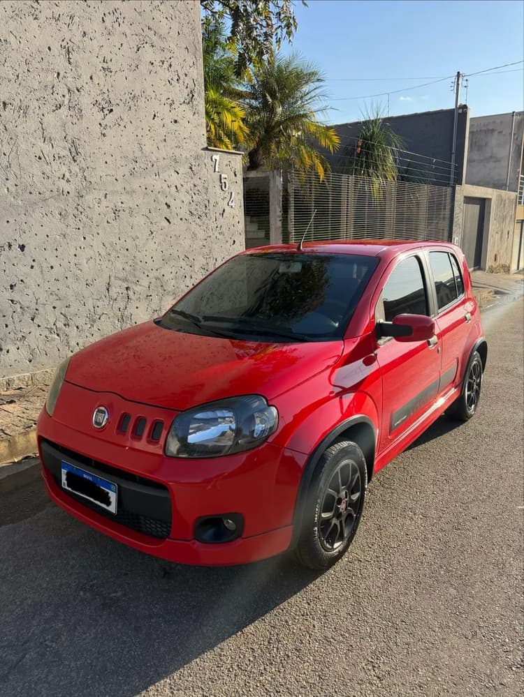 Fiat Uno Sporting 1.4 EVO Fire Flex 8V 4P 2012
