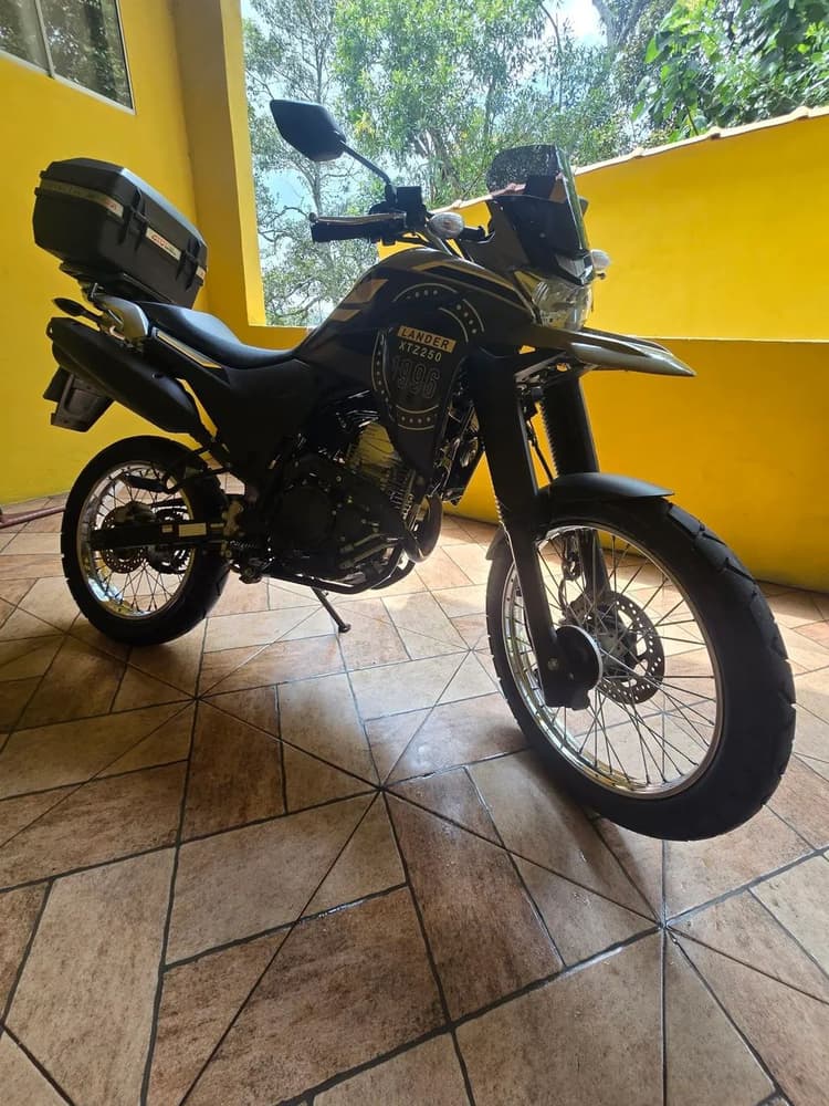 Lander sem detalhes muito nova 