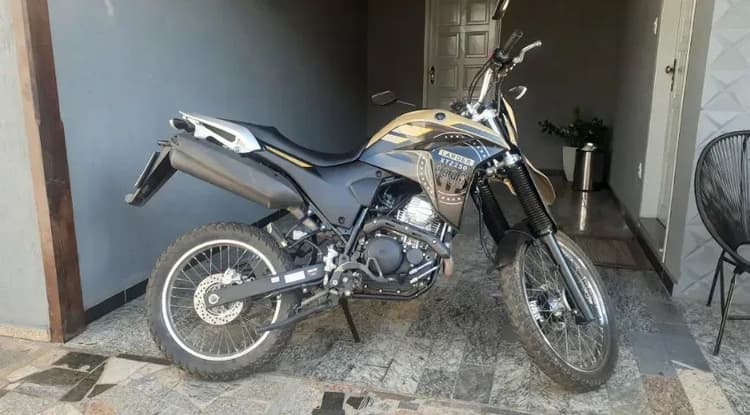 XTZ250 LANDER 1996