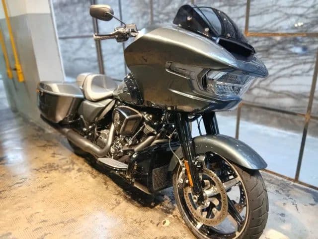 ROAD GLIDE