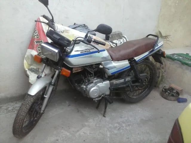 CG 125
