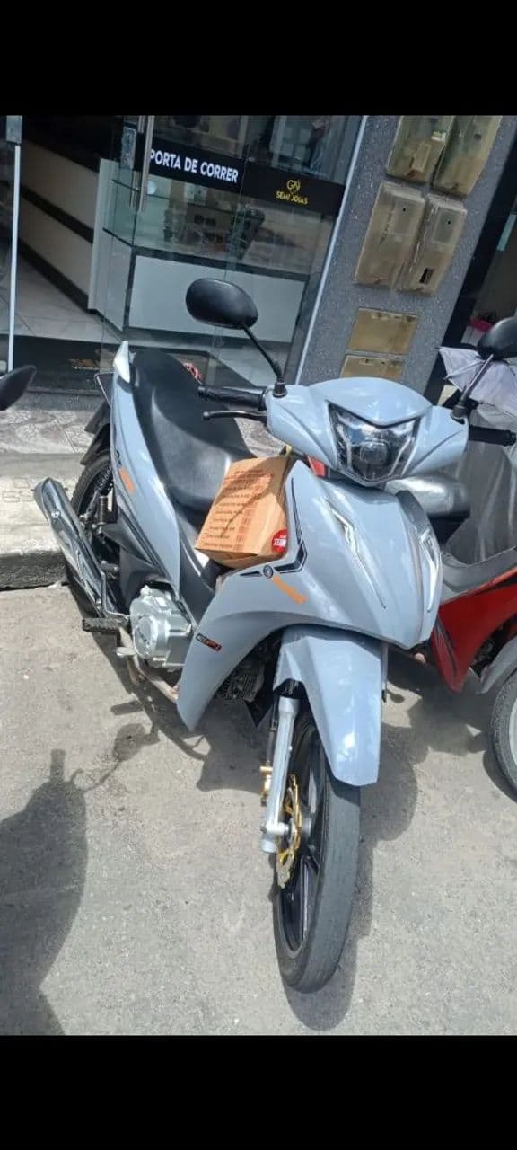 AVELLOZ 125 
