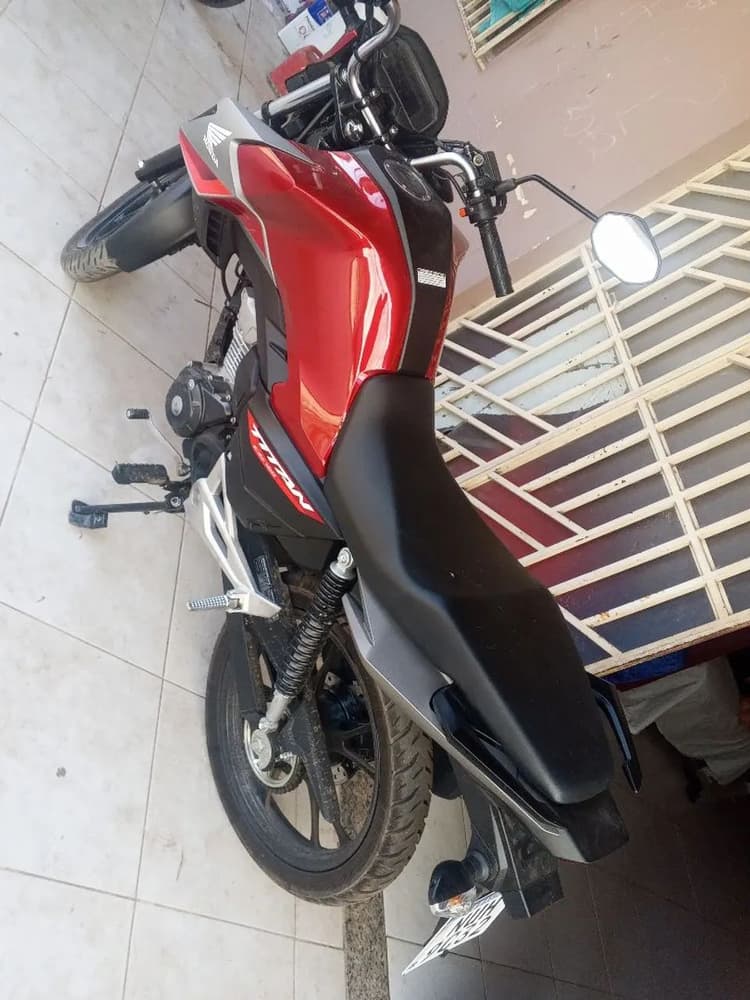 Moto Titan 160
