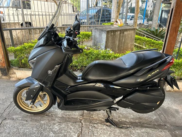 Xmax 250 2021 preta 