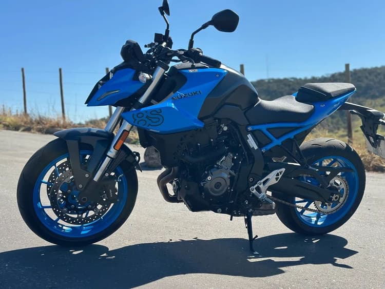GSX-8S