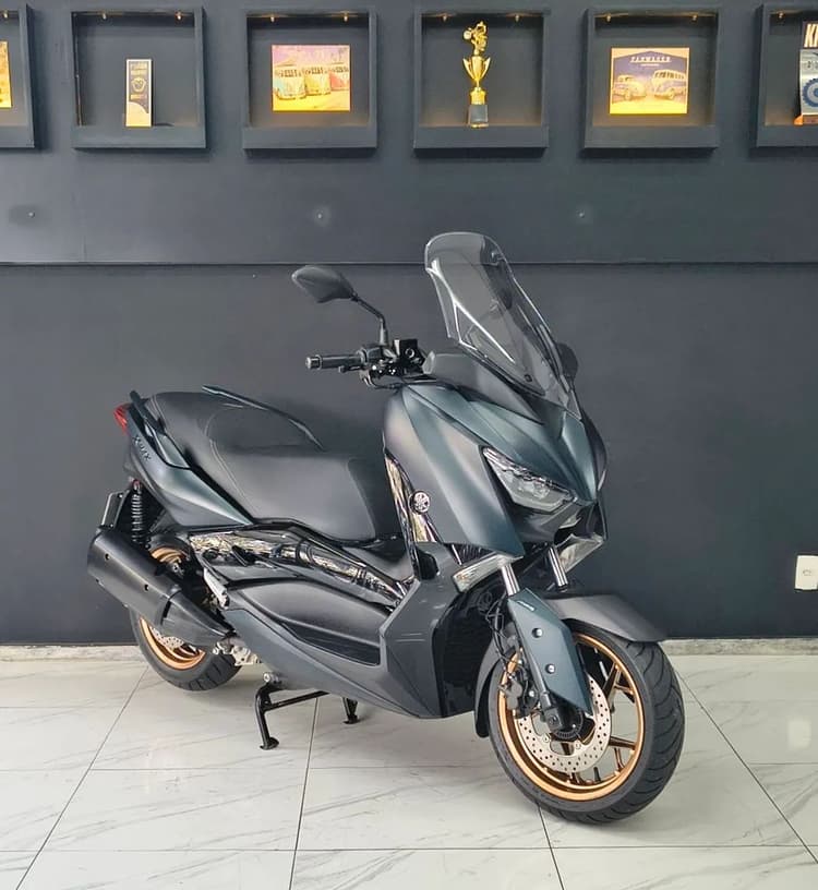 Yamaha XMax 250