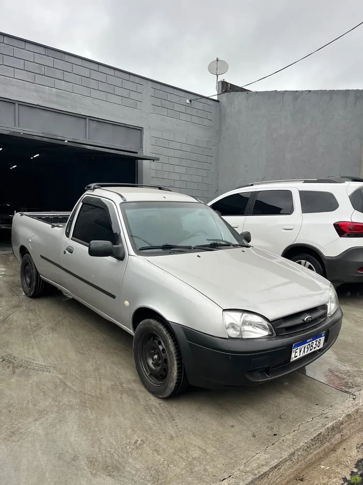 Ford Courier 1.6 L/ 1.6 Flex 2012