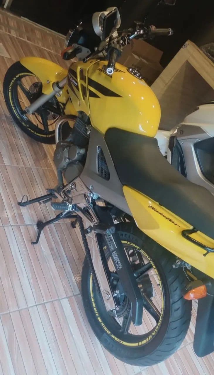 CBX Twister 2008
