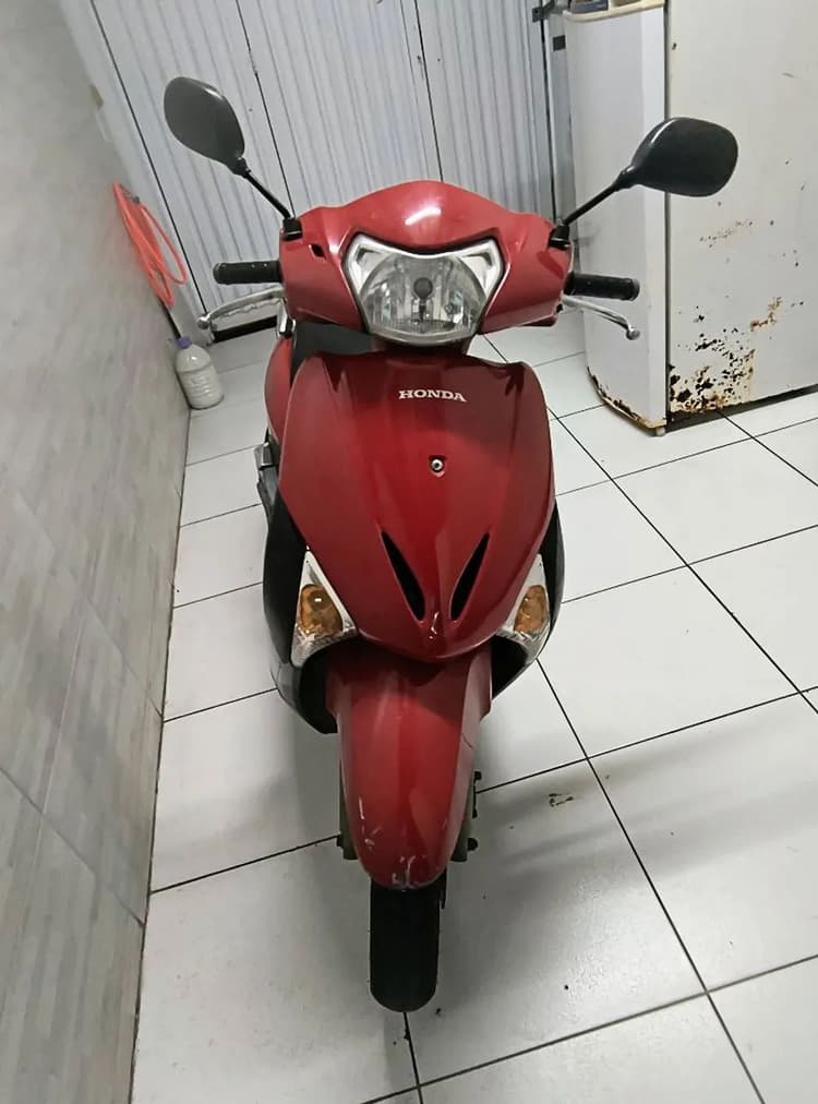 Honda lead 