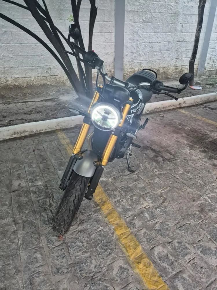 TRIUMPH SPEED 400
