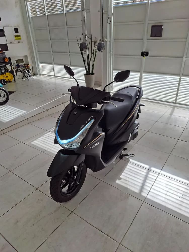 Yamaha Fluo 125 connected 