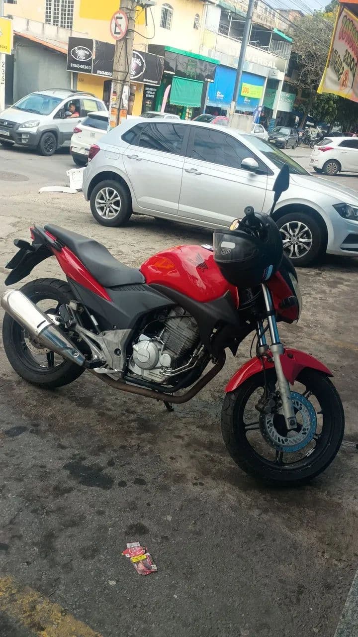 vendo CB 300