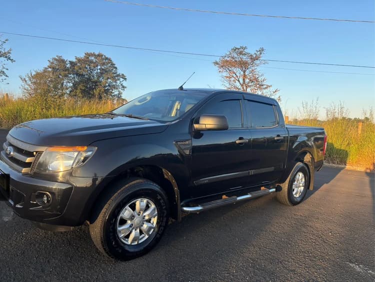 Ford Ranger XLS 2.5 16V 4X2 CD Flex 2013