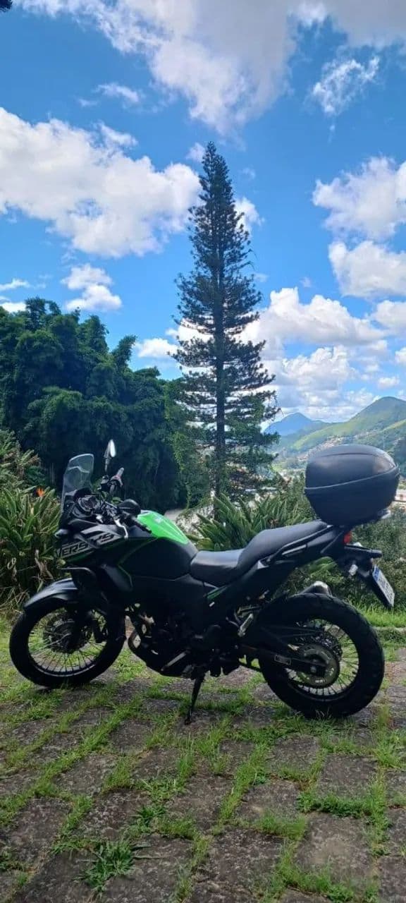 Versys 300