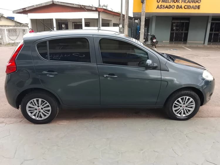 Fiat Palio Attractive 1.0 EVO Fire Flex 8V 5P 2014