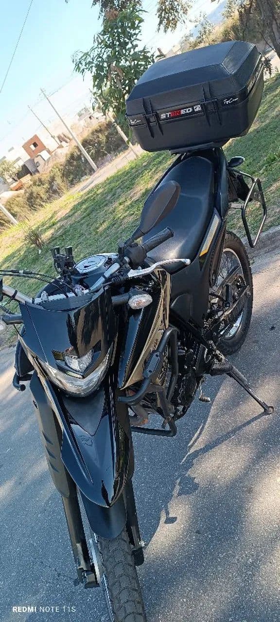 Xtz Lander 250 top..........................................,...... 