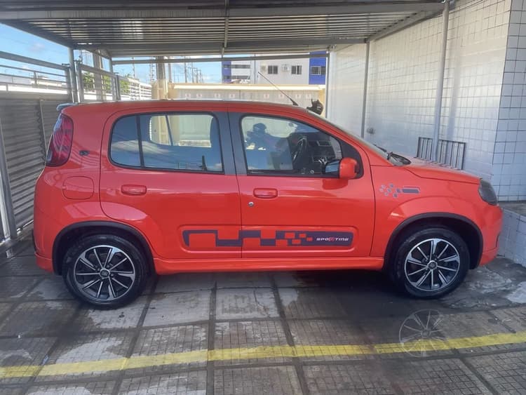 Fiat Uno Sporting 1.4 EVO Fire Flex 8V 4P 2012