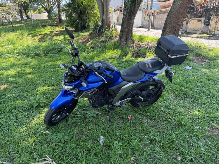 Fazer 250