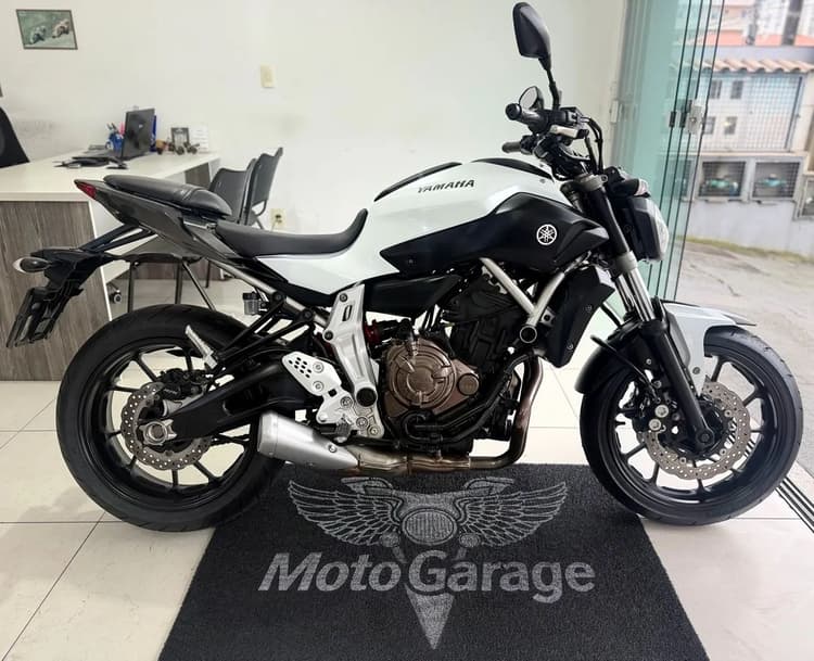 Yamaha MT-07 - 2016