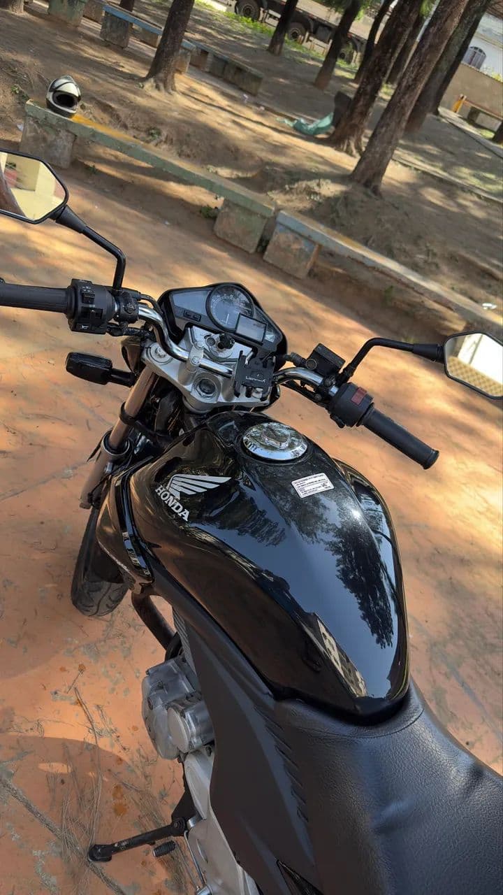 Vendo cb 300 