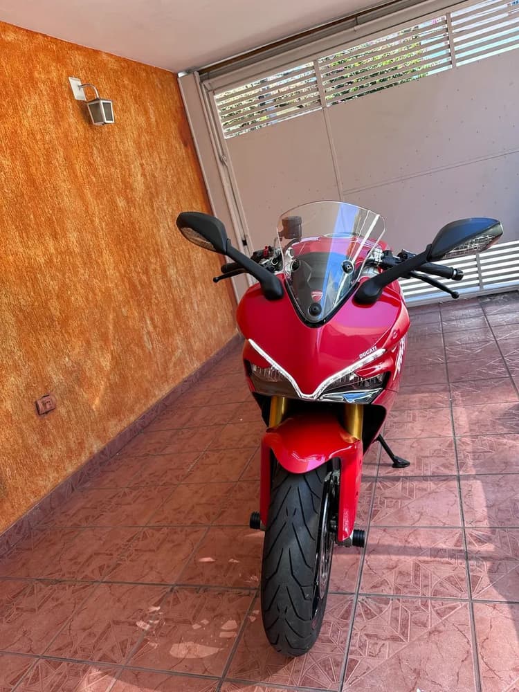 Ducati super Sport