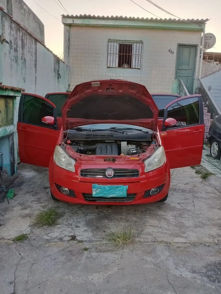 Fiat Idea Attractive 1.4 Fire Flex 8V 5P 2013