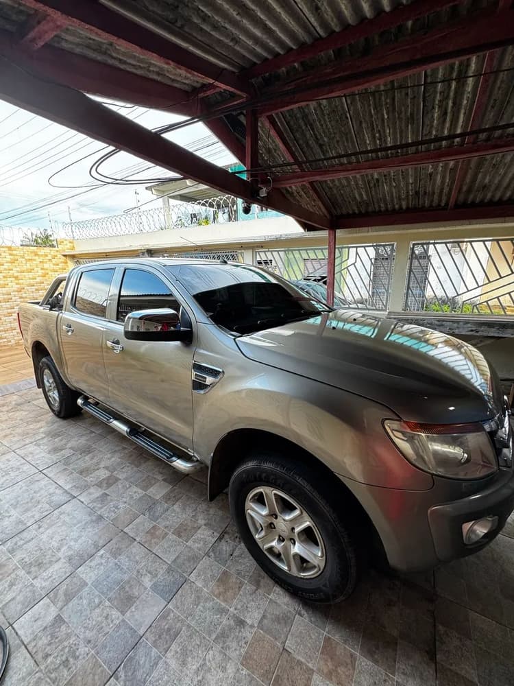 Ford Ranger XLT 2.5 16V 4X2 CD Flex 2014