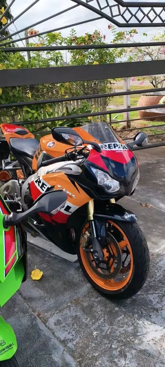 CBR 1000 Fireblade Repsol 