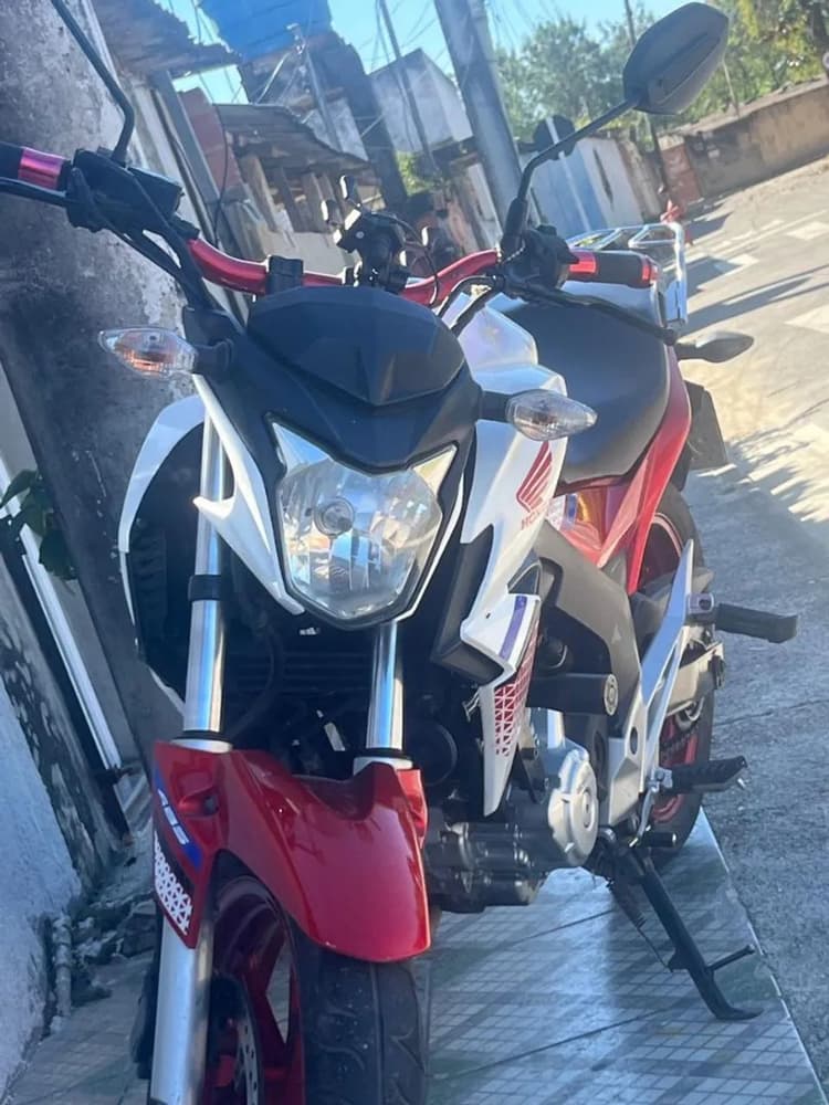 Honda cb250f 2016 
