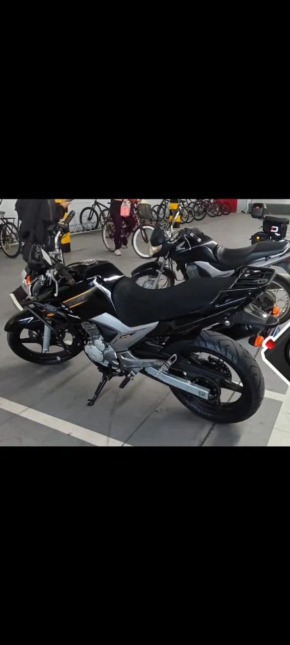 Fazer 250