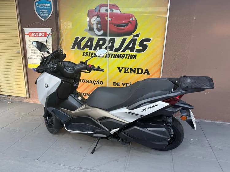 XMax Connected 2025