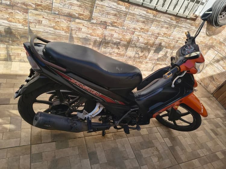 Crypton em perfeito estado 