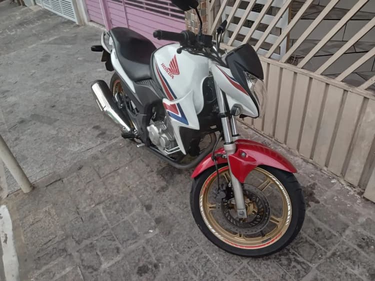 Vende-se cb300