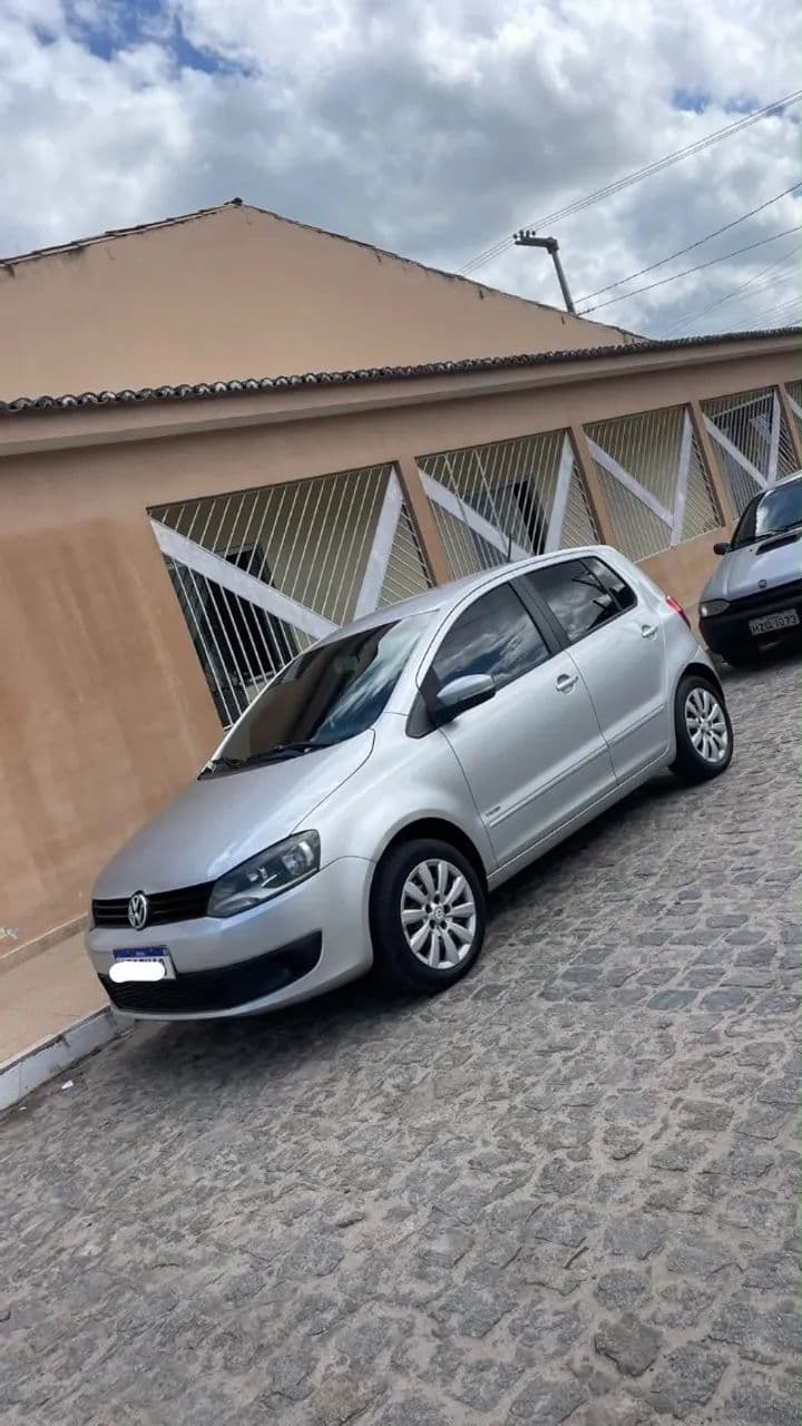 Volkswagen Fox 1.0 MI Total Flex 8V 5P 2013