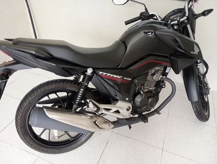 Vende-se ou troca uma 160 titan