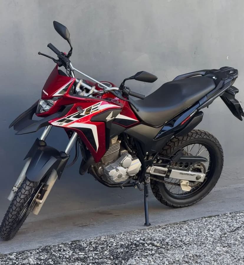 vendo xre  300 