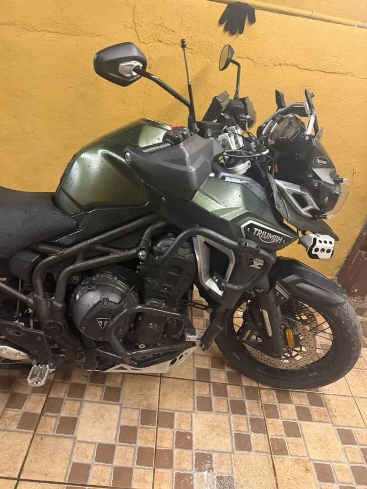 Triumph Tiger expl xca 1200 
Ano 2017