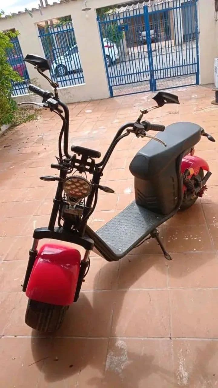 Scooter eletrica 