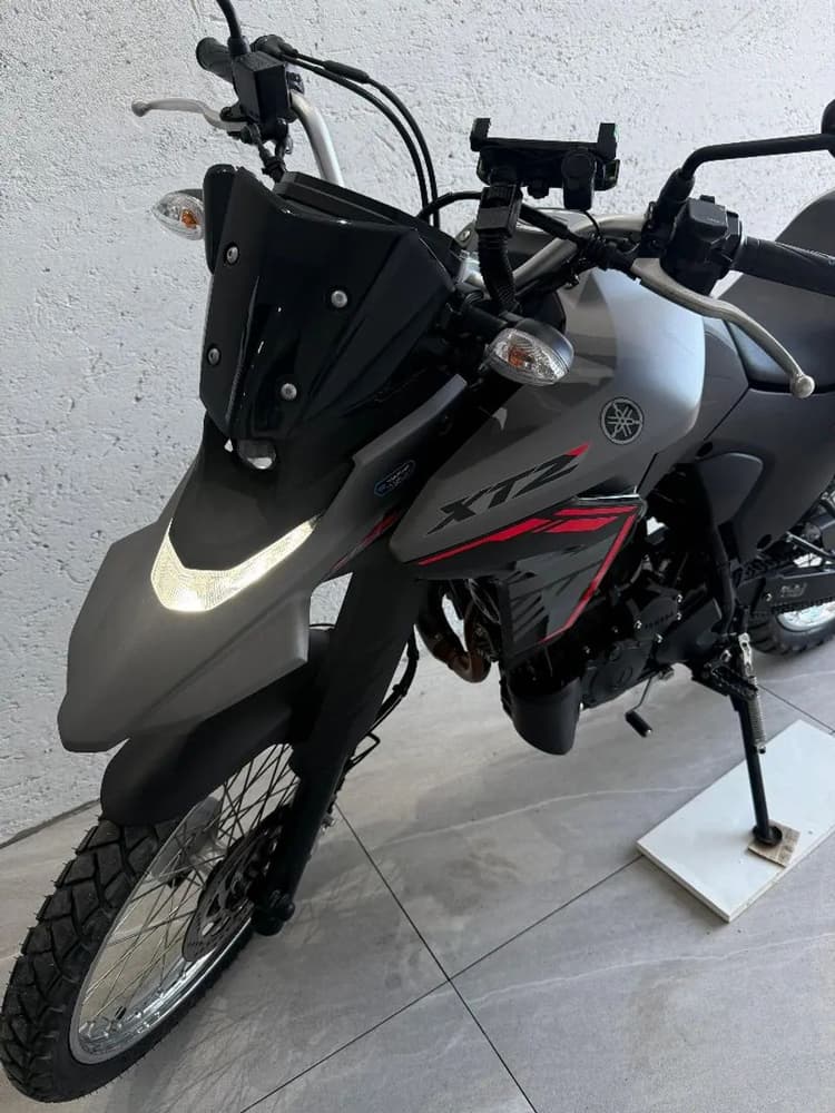 Xtz Lander 250 ABS connected 2025