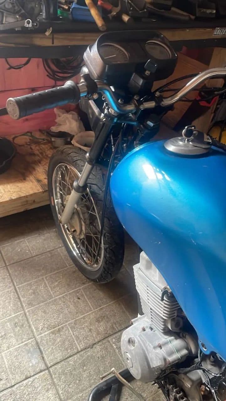 99 com motor de 150 com partida elétrica funcionando perfeitamente 