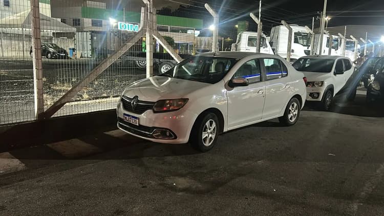 Renault Logan Dynamique Hi-flex 1.6 8V 4P 2014