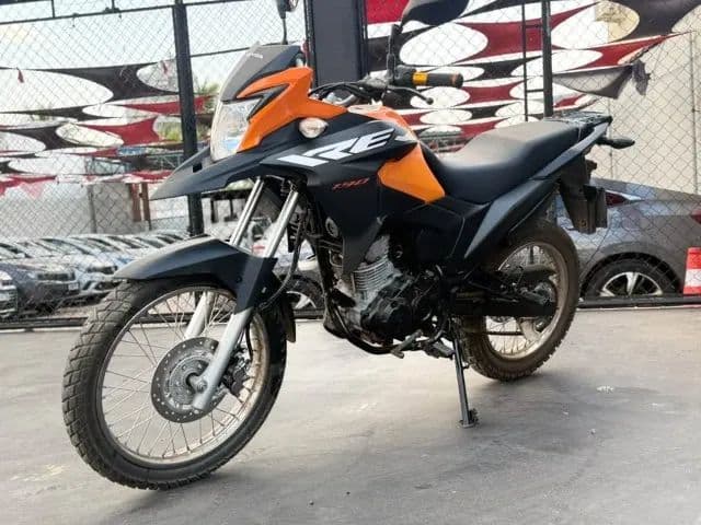 XRE 300 2019