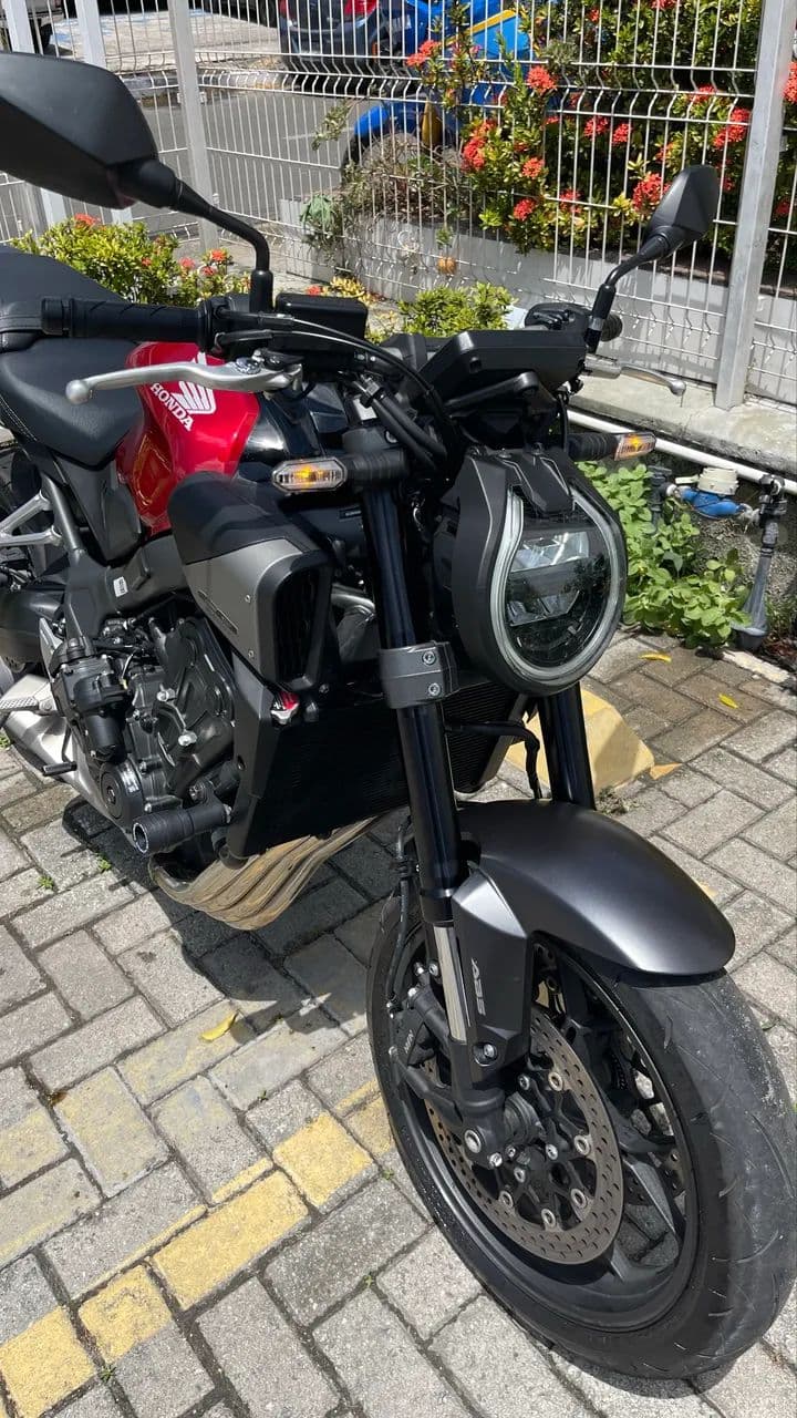 Honda CB650R E-clutch