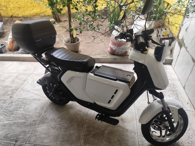 Scooter elétrica