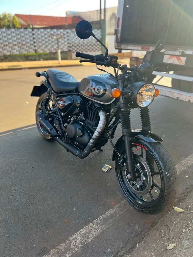 Vendo ROYAL 2025