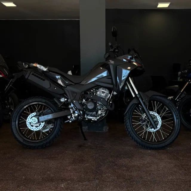 SAHARA 300 STD -- PRONTA ENTREGA E EMPLACADA