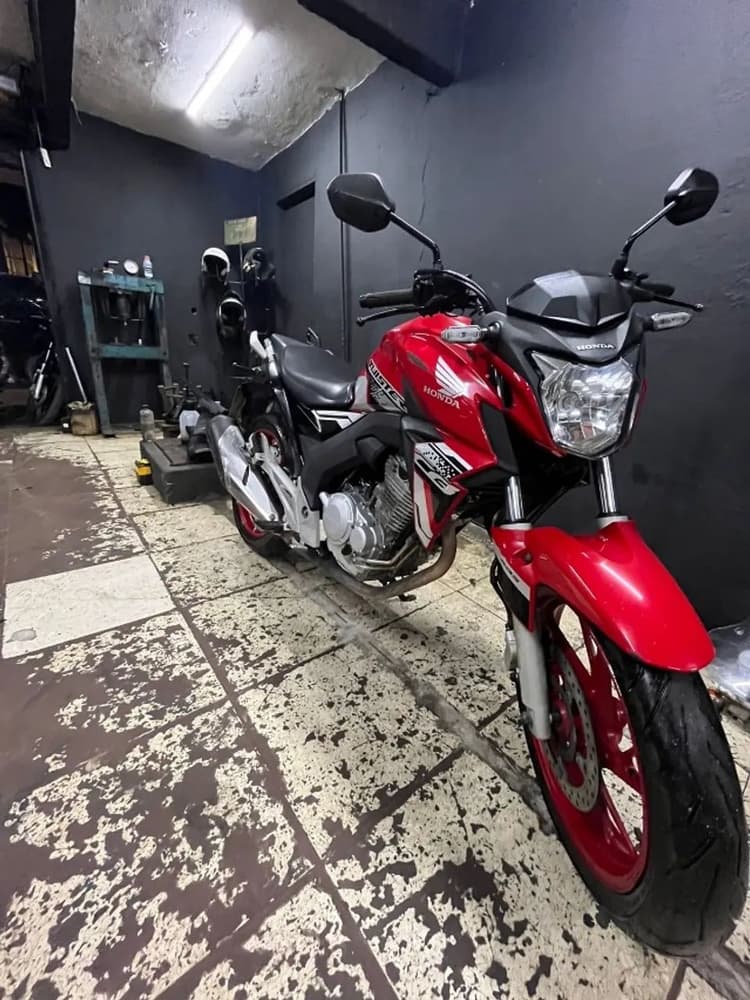 CB Twister 250 