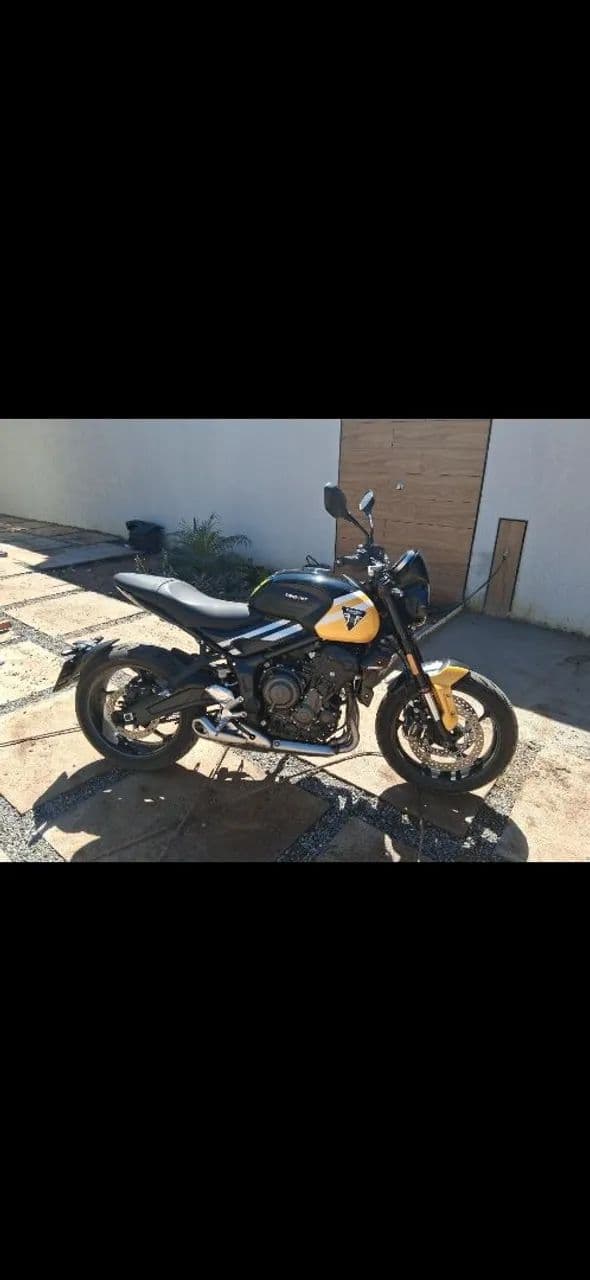Trident 660 muito nova