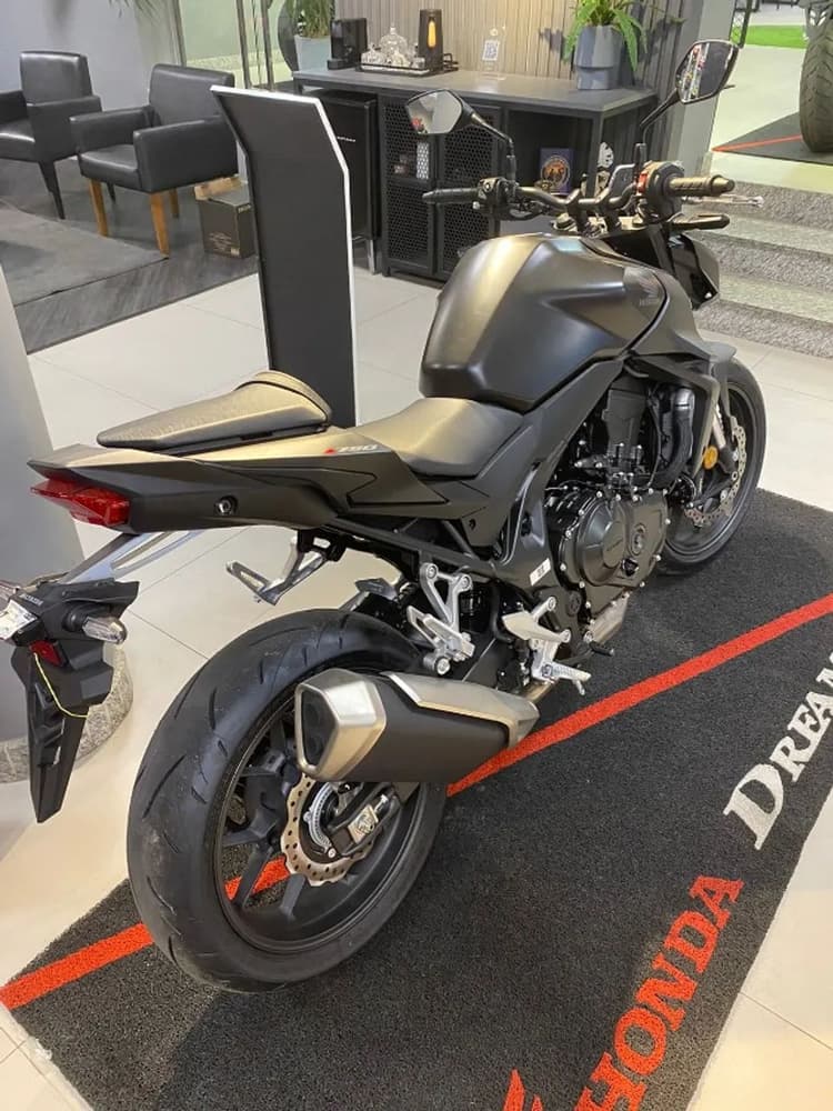 HORNET 750 2026 PRONTA ENTREGA