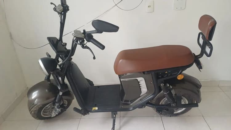 Scooter elétrica 